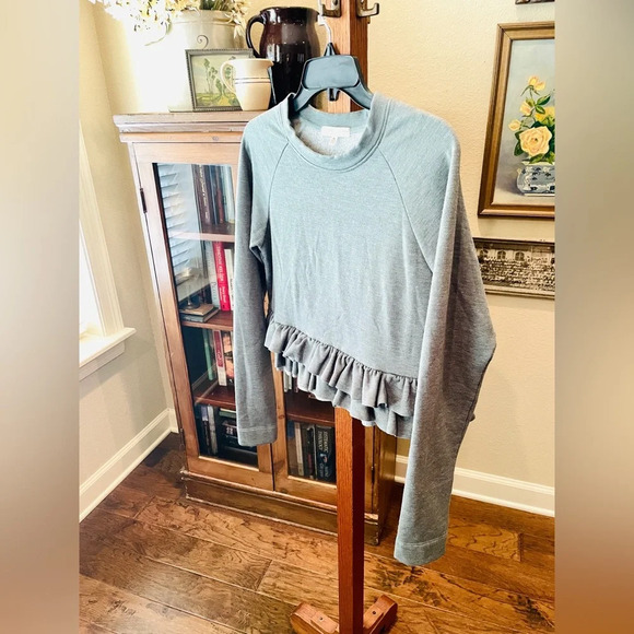 Truly Madly Deeply ruffled cropped sweat shirt long sleeve SZ M gray - Picture 3 of 8
